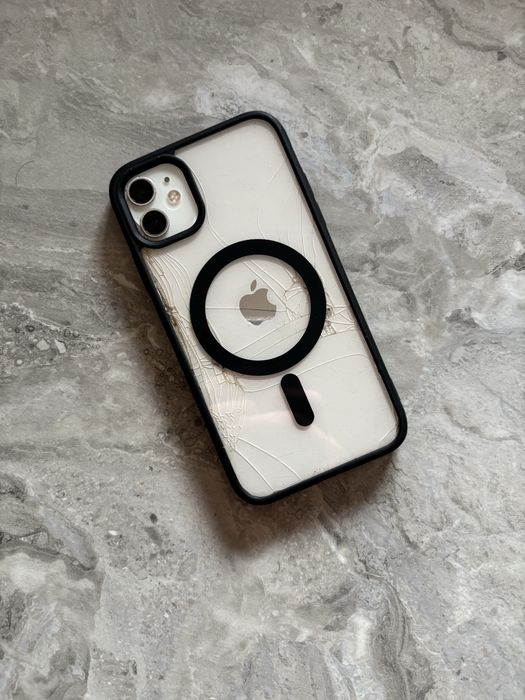 İPhone 11 със всички функци