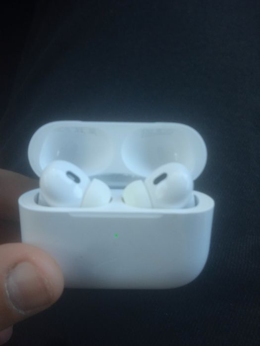 Продам air pods pro 2 оригинал