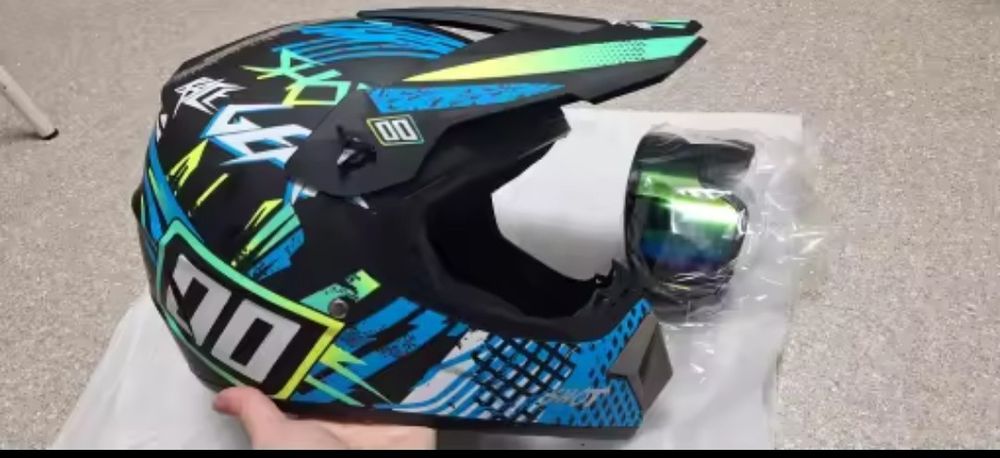 Casca moto enduro,  motocross,  downhill, mtb,  atv  mărimea  S ,M ,L