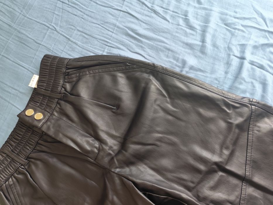 Pantaloni piele Bershka