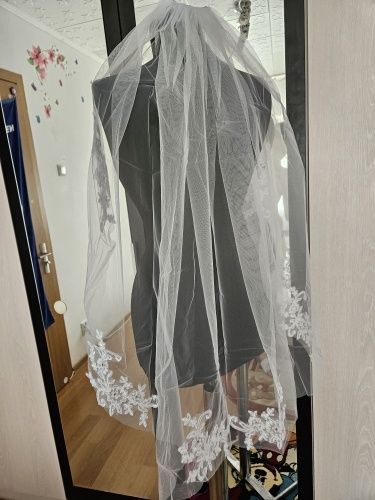 Voal mireasa alb, floral cu pietricele