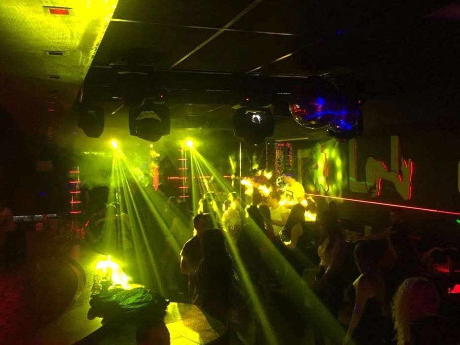 Дава се под наем Заведение в Смолян, Стар център - 234 кв.м за 1250 € - Снимка #5