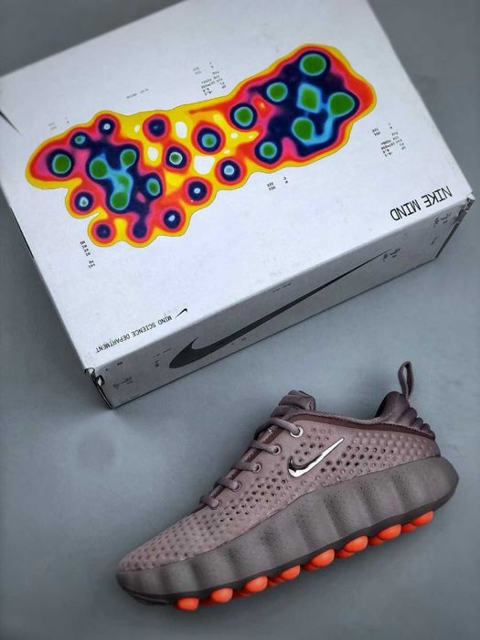 Нови дамски маратонки Nike Mind 002 light violet ore
