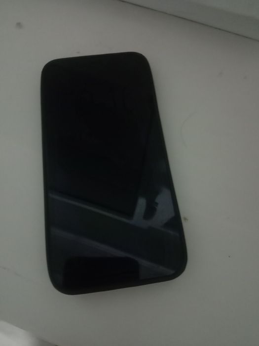 Продам айфон 12 128g