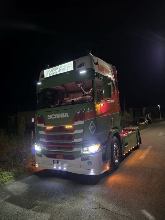 Cap tractor Scania R450