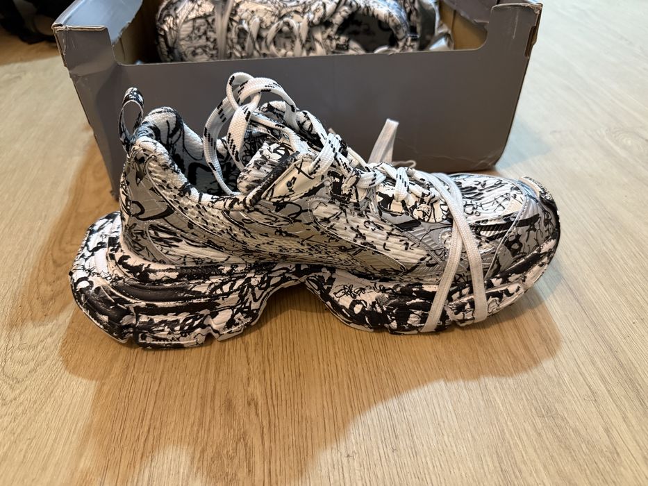Balenciaga 3XL White Black Grafitti