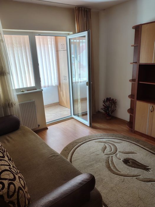 Inchiriez apartament 2 camere