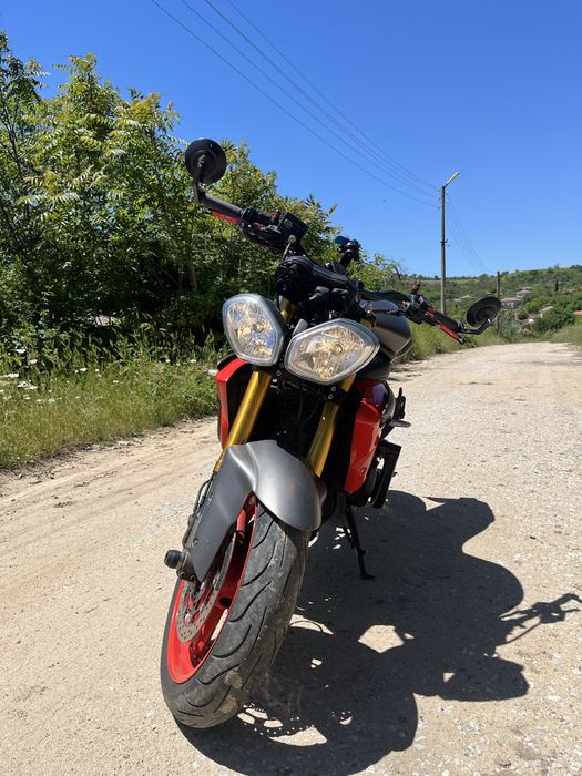 Triumph Street Triple 675