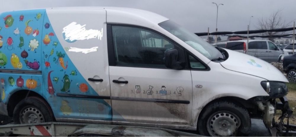 Продава се само на части VW CADDY 2.0 метан 2012г