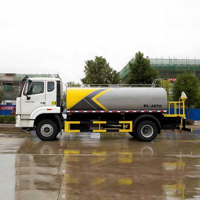 HOWO 4x2.  15 куба Водовоз. Новый. с НДС