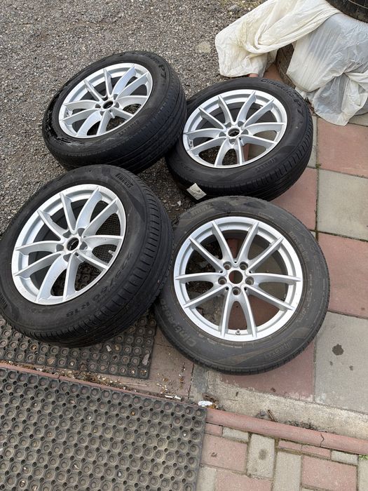Roti 18 inch vara Bmw X3, X4 , X1.  225/60/18