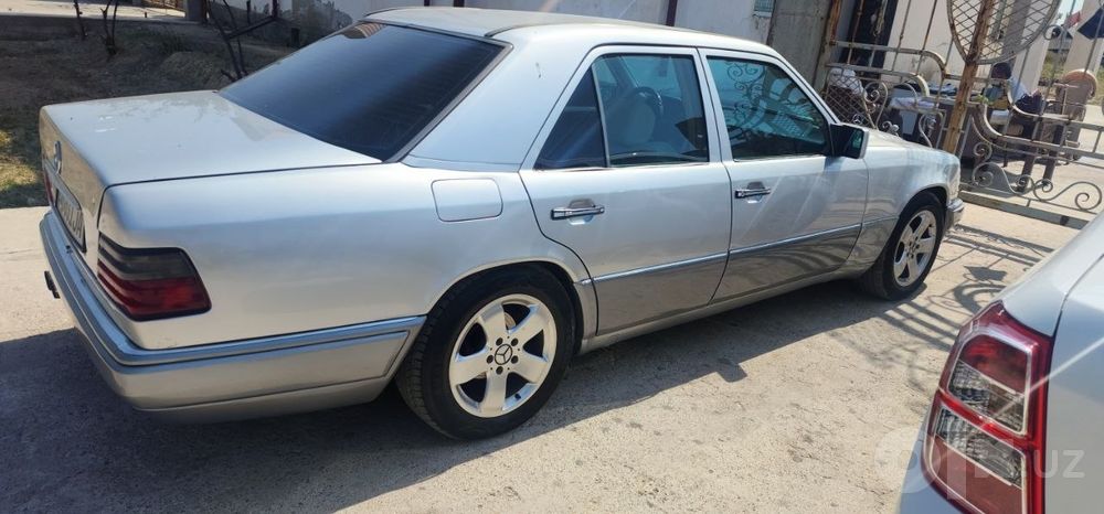 Mercedes W124 E280
