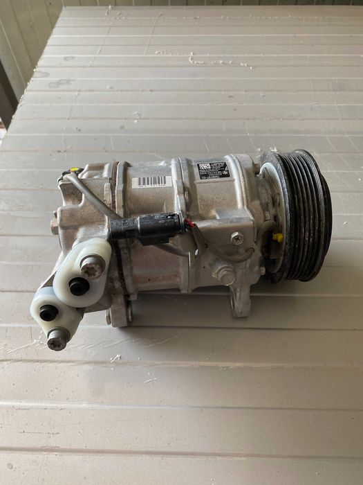 Compresor clima BMW Seria 1 F40