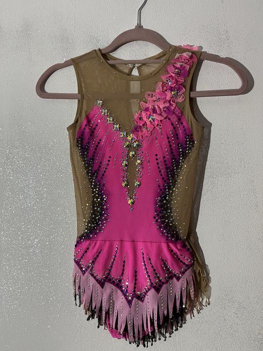 Costum de gimnastică ritmică