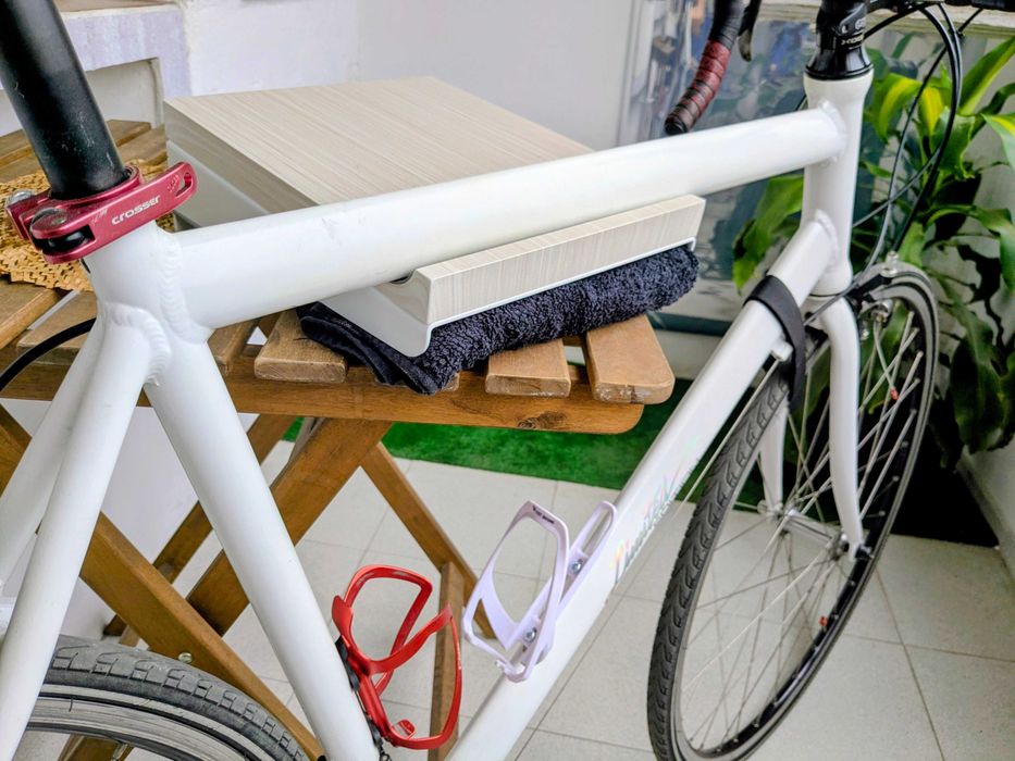 Стенна стойка за велосипед WORDLIFT