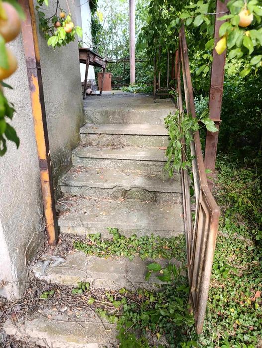 Къща за продажба в с. Калояновец