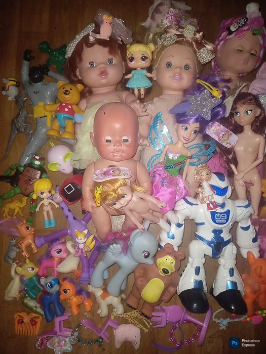 Набор больших кукол и аксессуаров