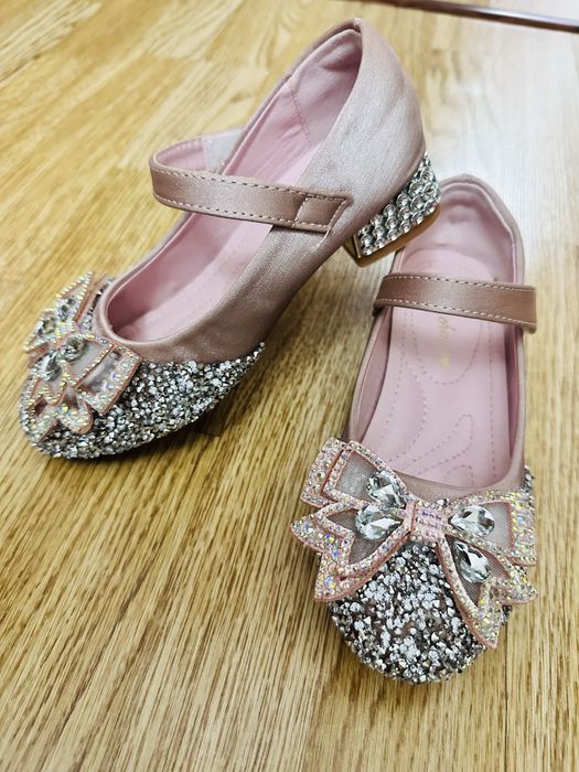 Бальное платье и туфли