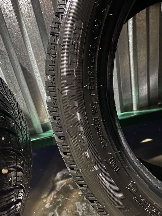 Продам комплект резины