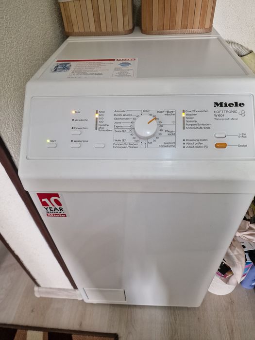 Продавам пералня Miele