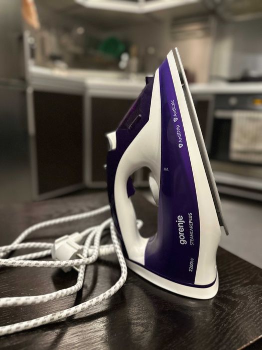 Ютия Gorenje SteamCare Plus SIH2200BBC