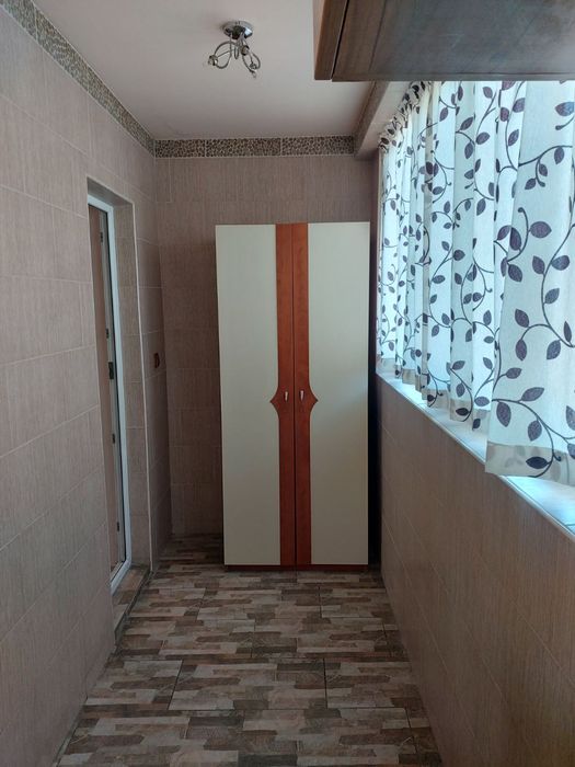 Дава се под наем Четиристаен апартамент в Поморие - 40 кв.м за 204 € - Снимка #1