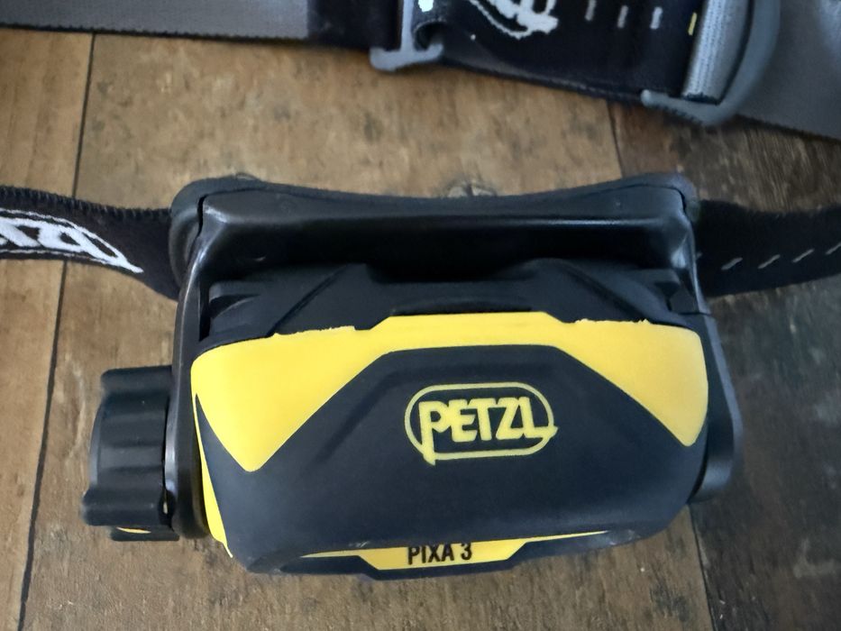 Челник PETZL pixa 3