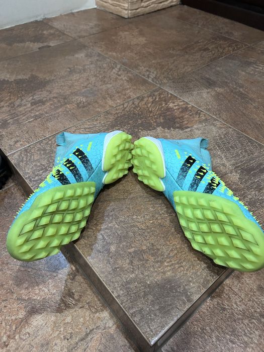 Продам бутсы сороконожки