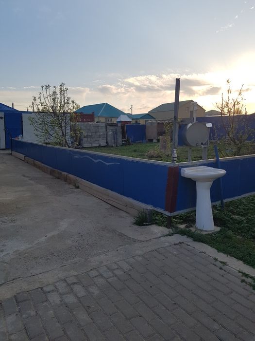 Жер үй сатылады.