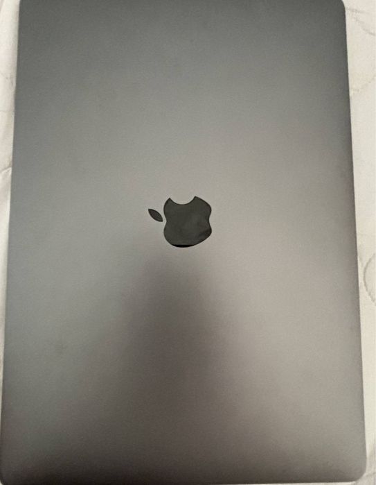 MacBook Pro 13’’, в идеальном состоянии.