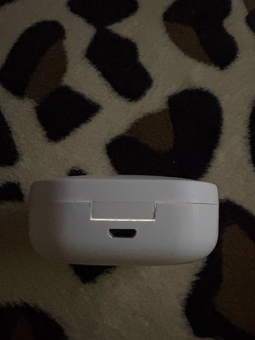 Căști bluetooth noi