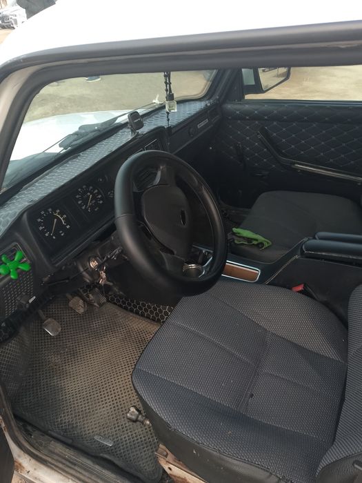 Vaz 2107 sotiladi