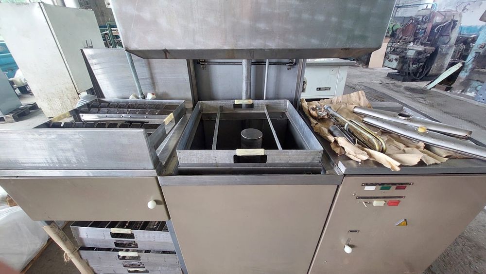 Продам посудомоечную машину.