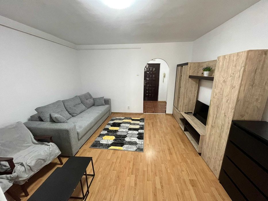 Garsonieră de închiriat – recent renovată