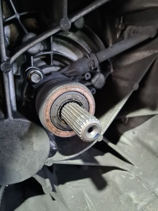 Cutie de viteze Renault Koleos 2.0 D 2008 - 2011 150CP Manuala 6 Trepte M9R832 (857) ...