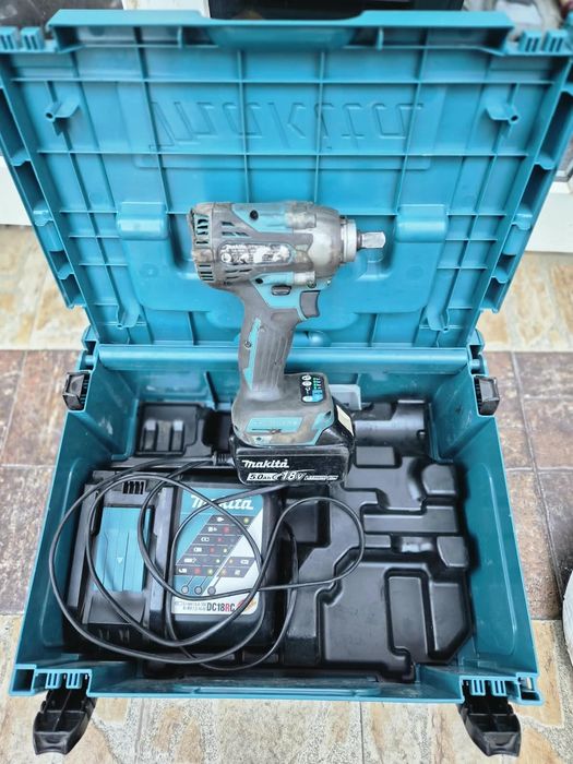 Mașină de înșurubat cu impact Makita  DTW 301