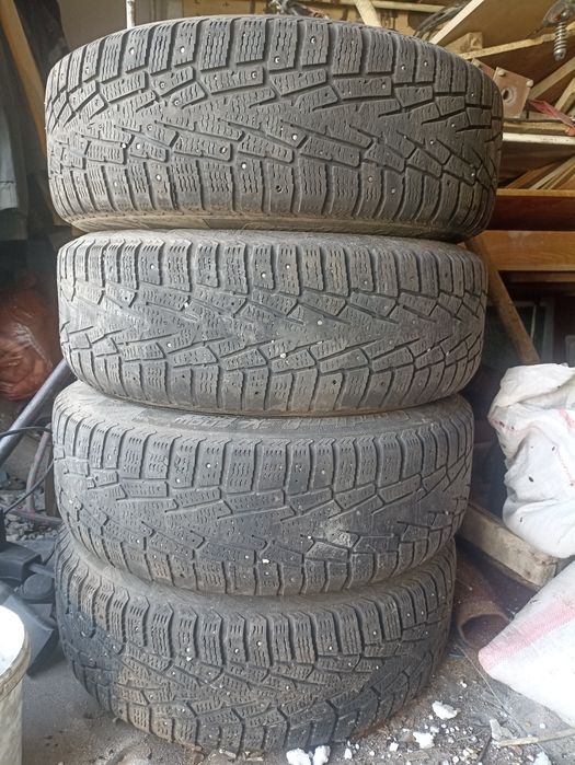 Шины зимние 215/60/17