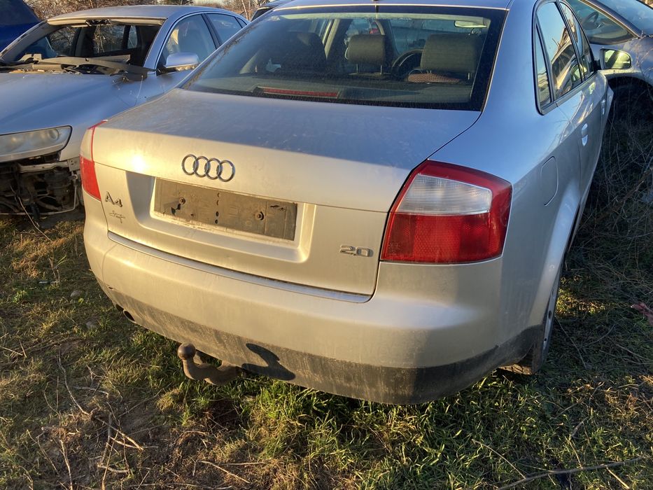 Продава се само на части AUDI A4 2.0 бензин