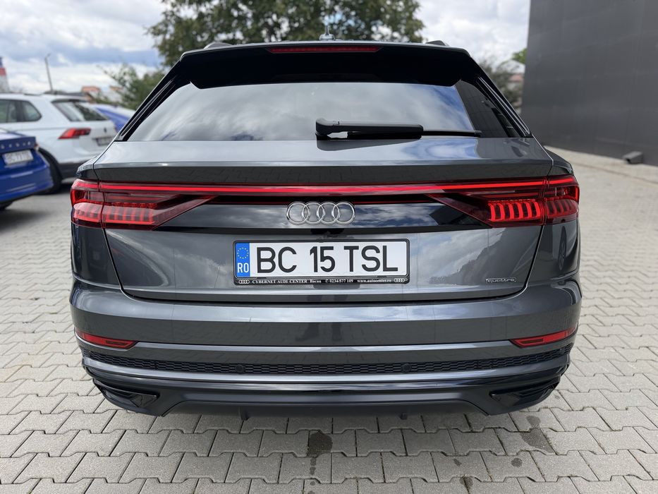 Vand Audi Q8 2021 —Mild hibrid 3.0-164 mii km luata de noua reprezentanta Bacau!