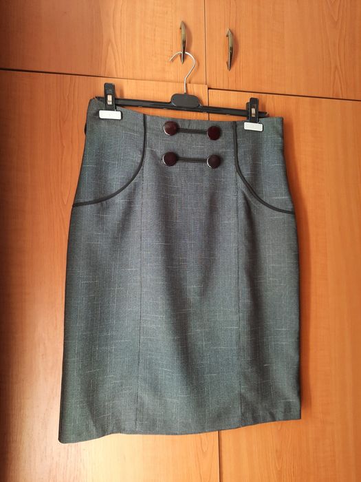 Fustă gri elegantă