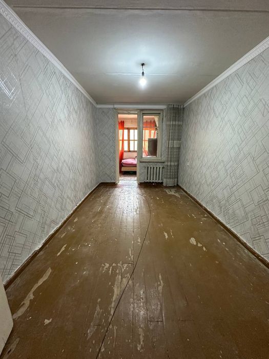 2в3/4/5 МирзоУлугбекский р-н м Феруза,ЭКО Базар,кирпич,64 м2,2 балкона