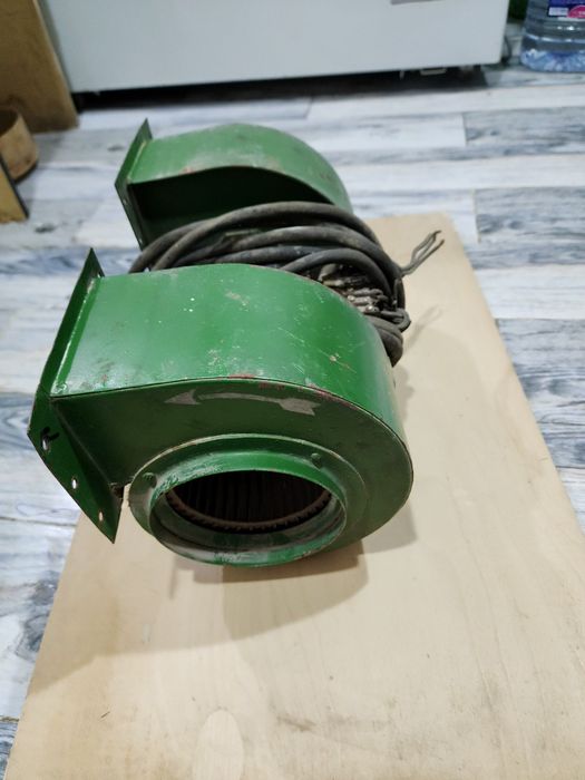 Продаю Вытяжку Улитка двойную, трёхфазная