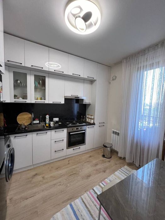 Olmazor cityda srochno 3 xonali kvartira sotiladi