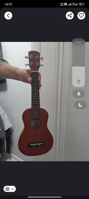 Продам укулеле .