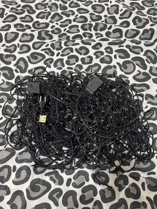 Vand 2 instalatii multicolor de 40m fiecare la 50 Bucata