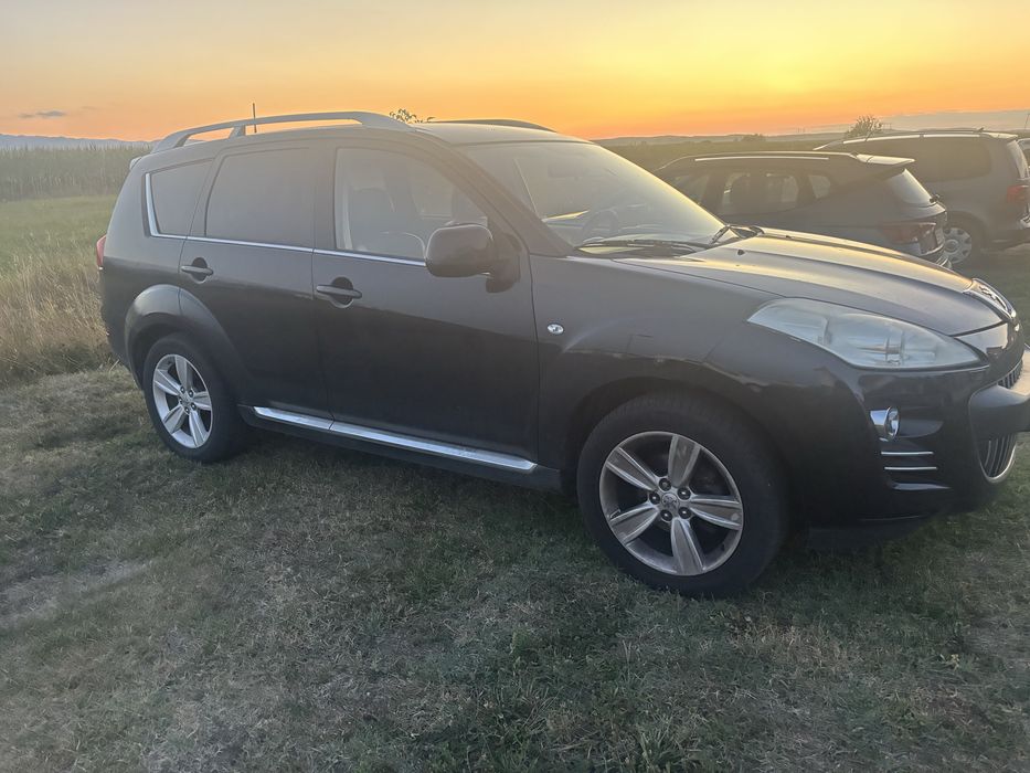 Peugeot 4007 diesal 7 locuri ,   4+4