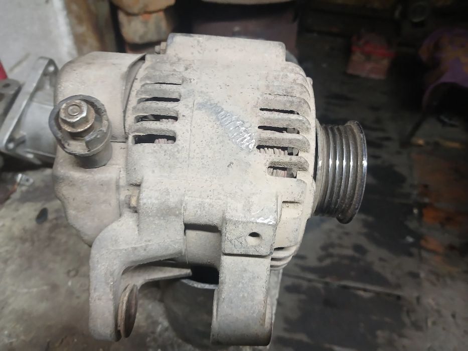 Продам генераторы на тайоту любой марки