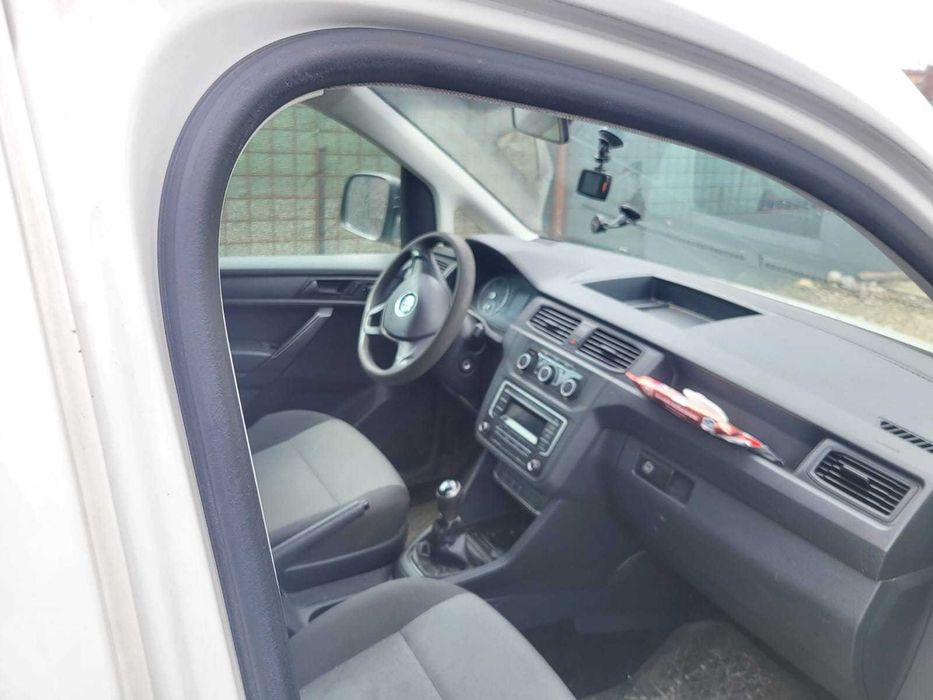 Vand Volkswagen Caddy Maxi 2.0TDi alb, autoturism 5 locuri Euro6, TVA deductibil