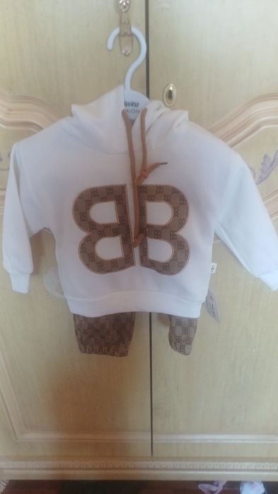 Продам детские костюмы  новый