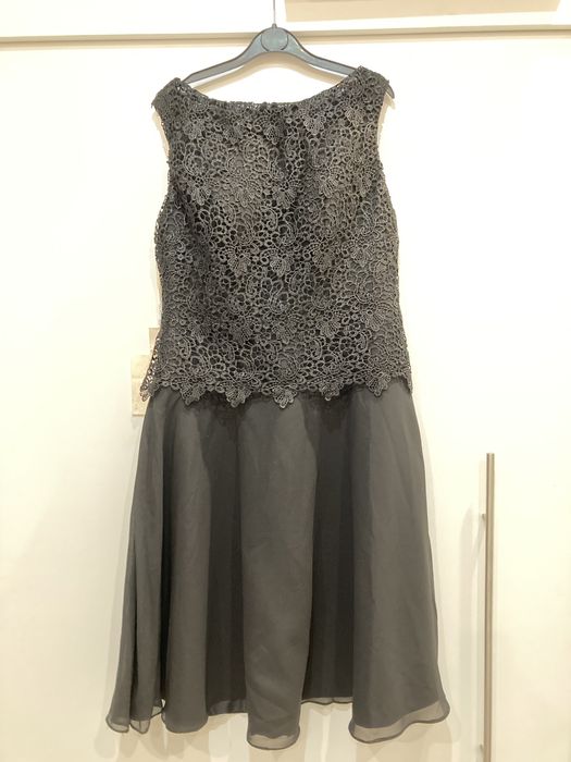 Rochie neagra de ocazie